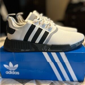 Adidas Mens NMD R1 Primeblue Sneakers Runners